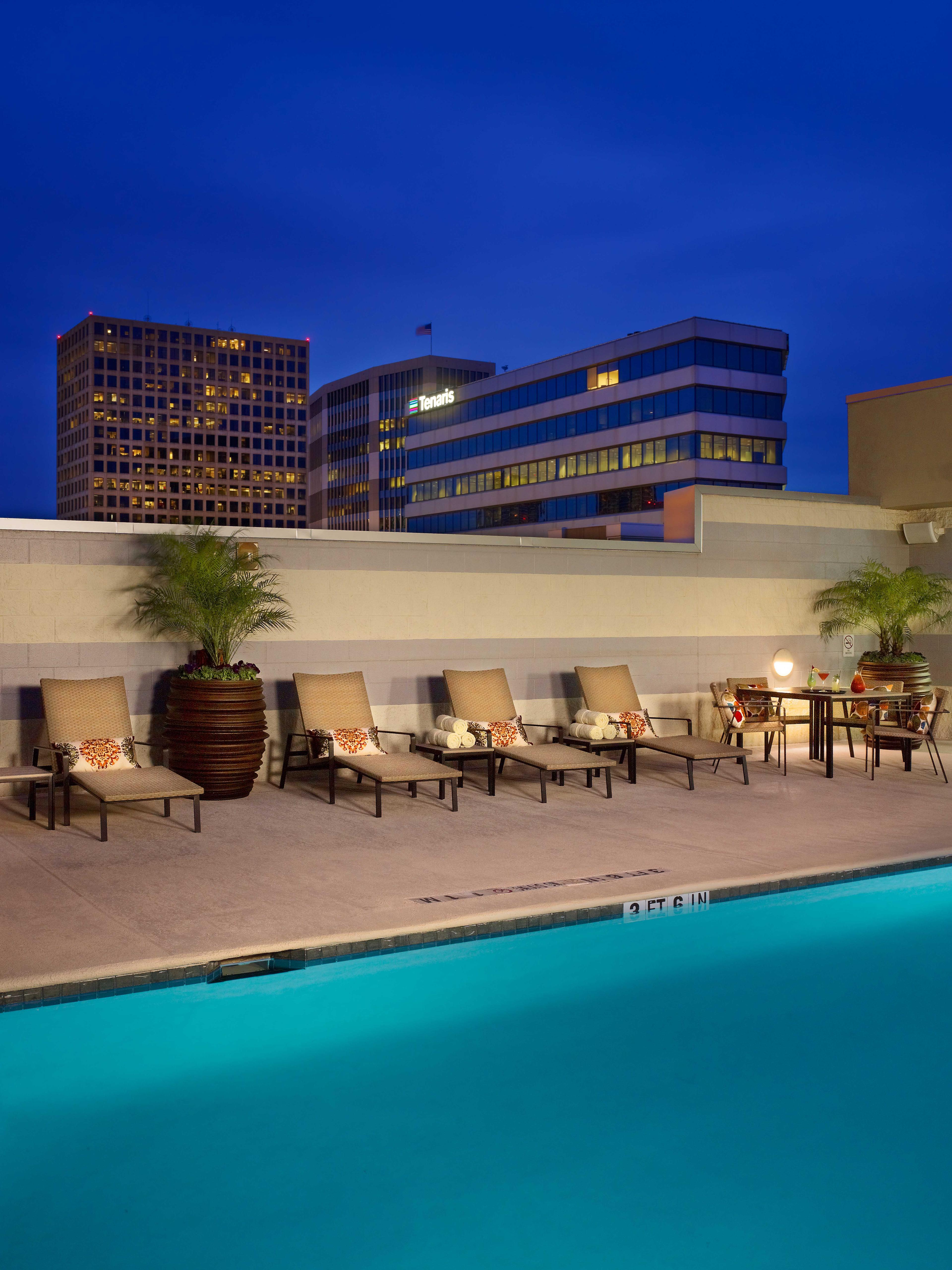 Royal Sonesta Rooftop Pool